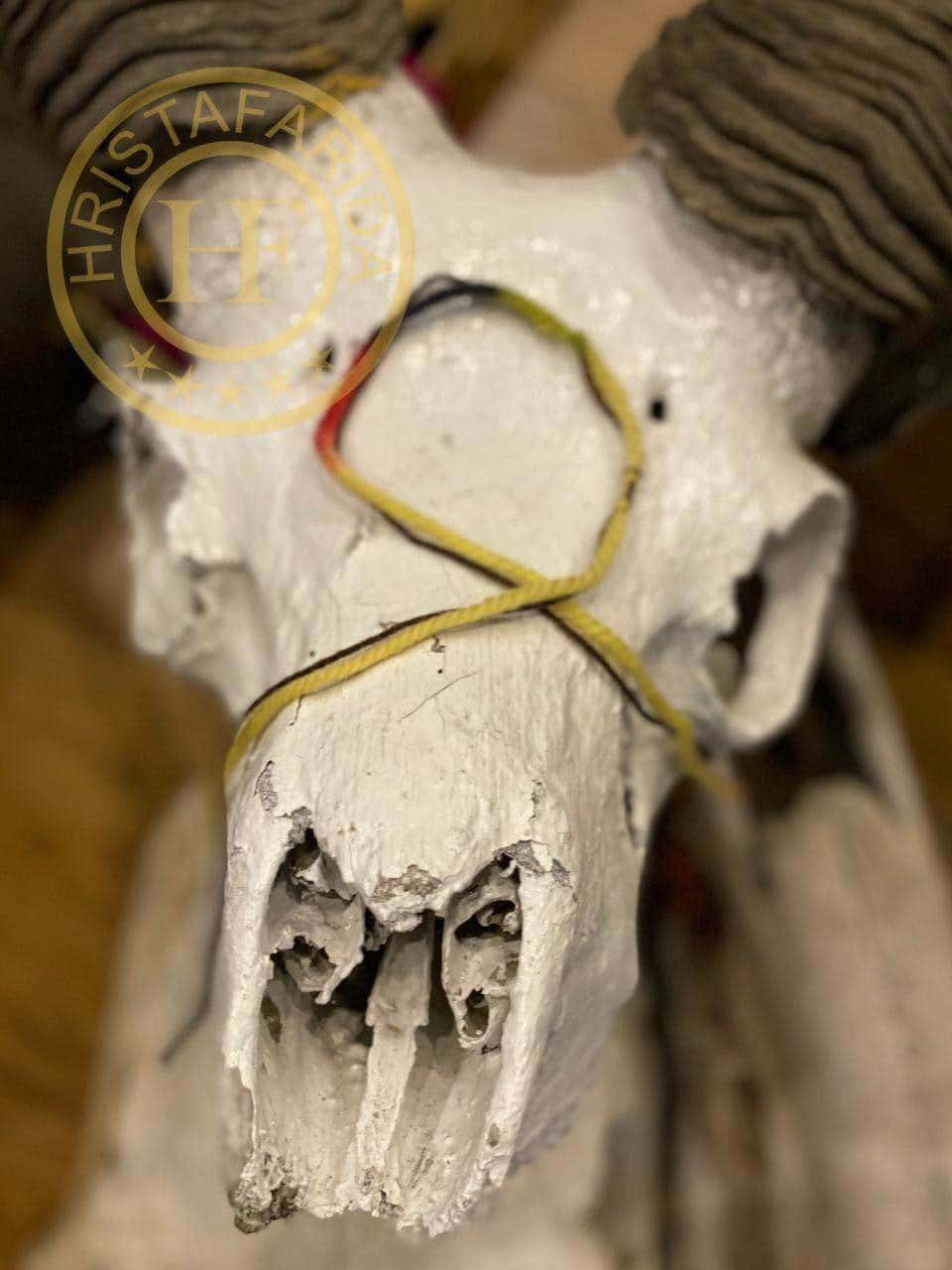 Нить для привлечения клиентов