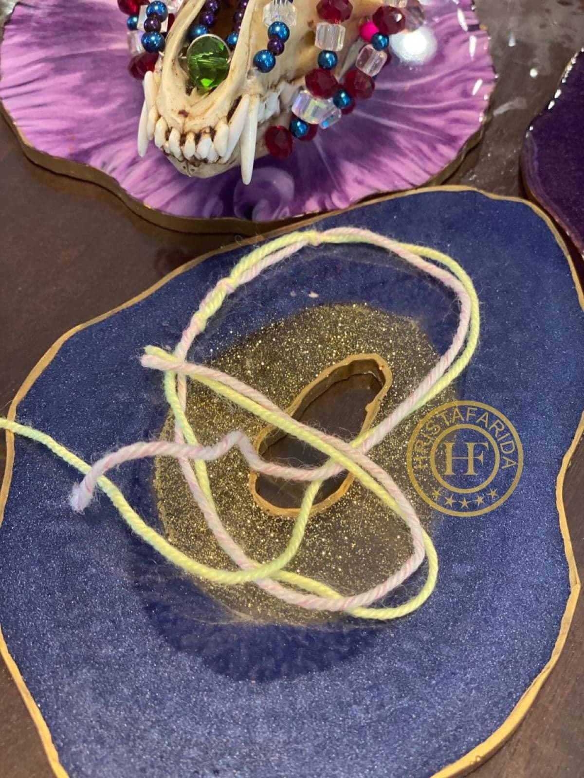 Нить для девочек с рождения до 14 лет