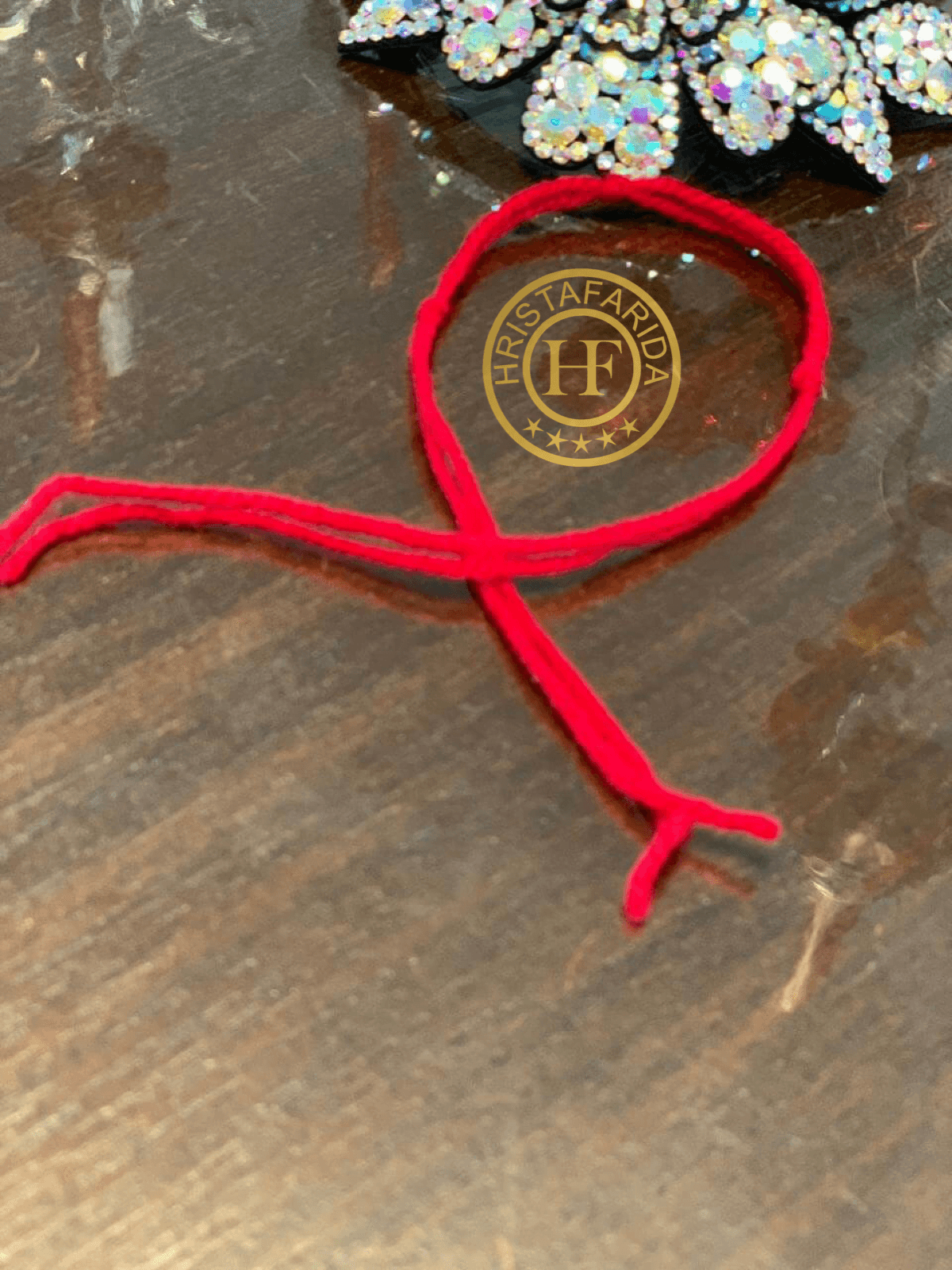 Бордовая нить. Лидерство. Власть и управление